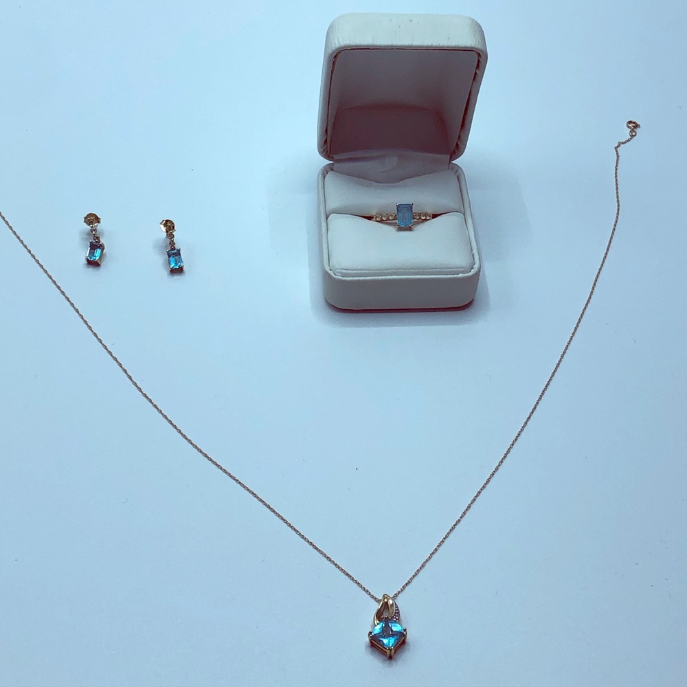 Aqua marine topaz set